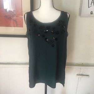 Simply Vera Verawang Green Top With Flower Detail
